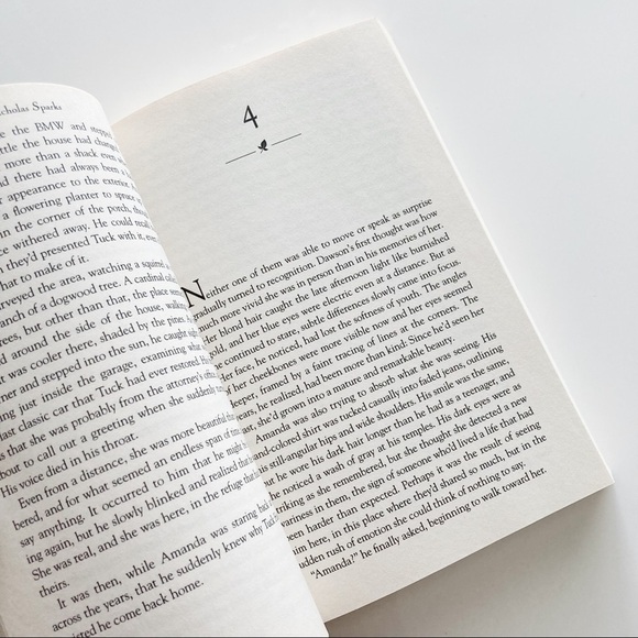 𝅺3/$20 Hachette Books THE BEST OF ME by Nicholas Sparks - Picture 6 of 8